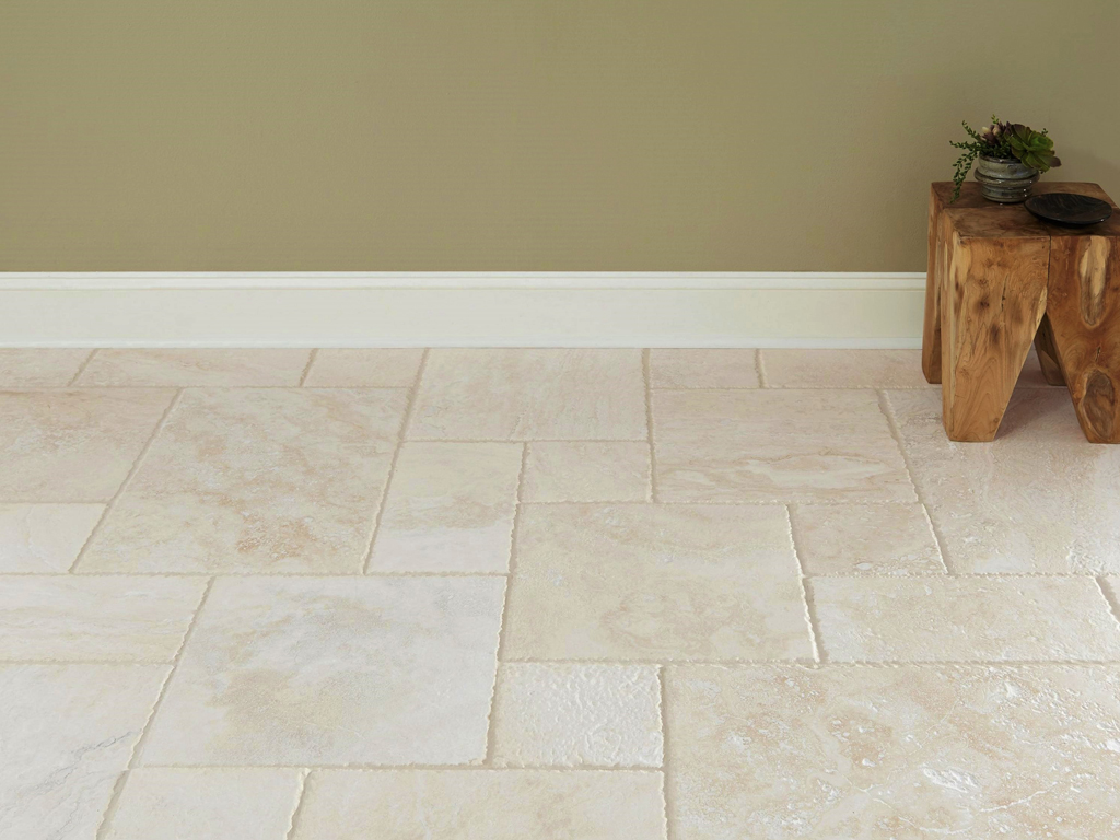 Hiera Classico - Classic Travertine, Cross-Cut, Unfilled, Brushed, Chiselled Edge, Tile