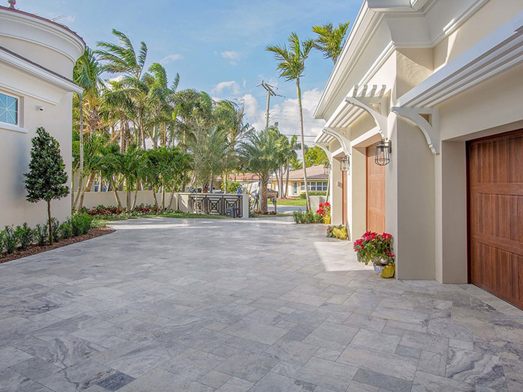 Silver - Grey Travertine, Cross-Cut, Unfilled, Tumbled, Paver