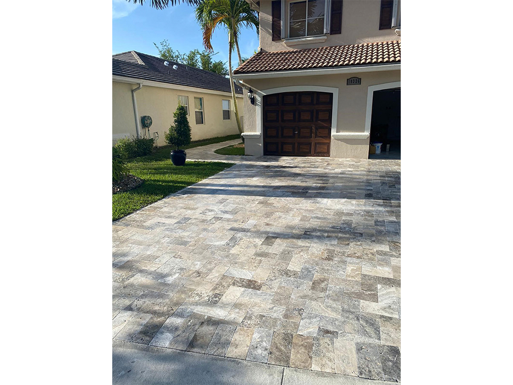 Silver Travertine, Cross-Cut, Unfilled, Tumbled, Paver