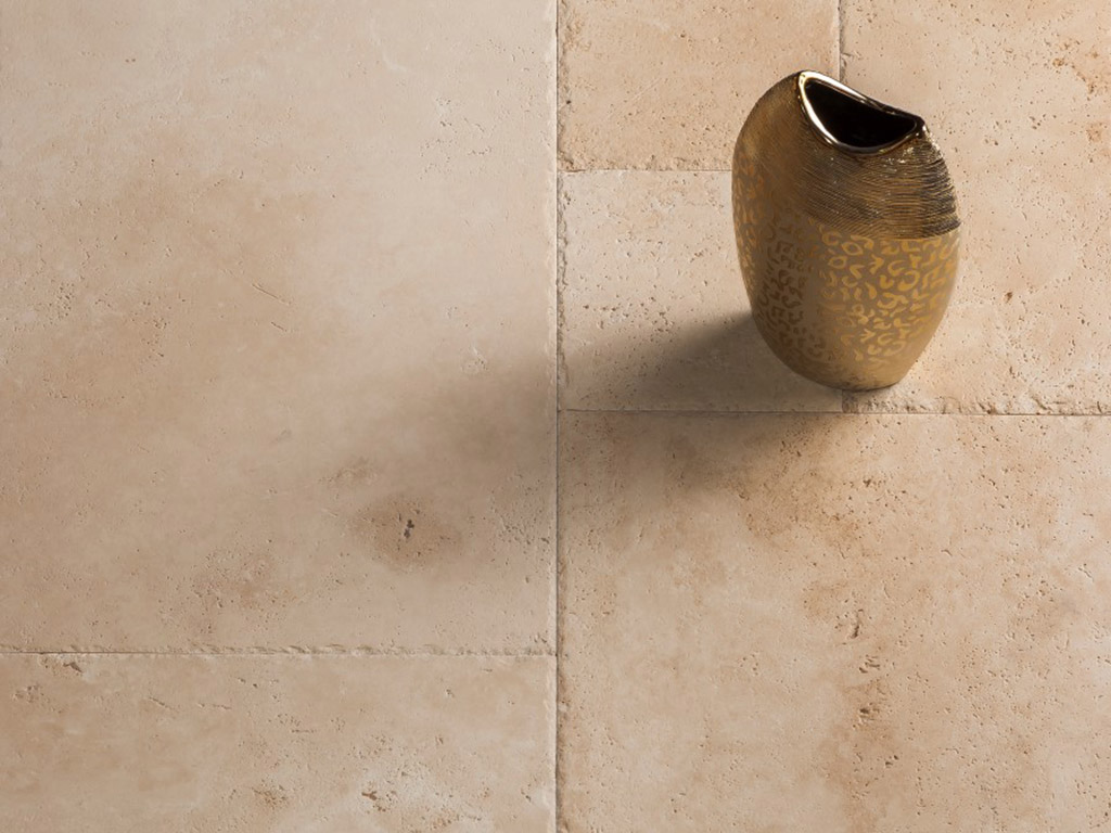 Hiera Classico - Classic Travertine, Cross-Cut, Unfilled, Brushed, Chiselled Edge, Tile